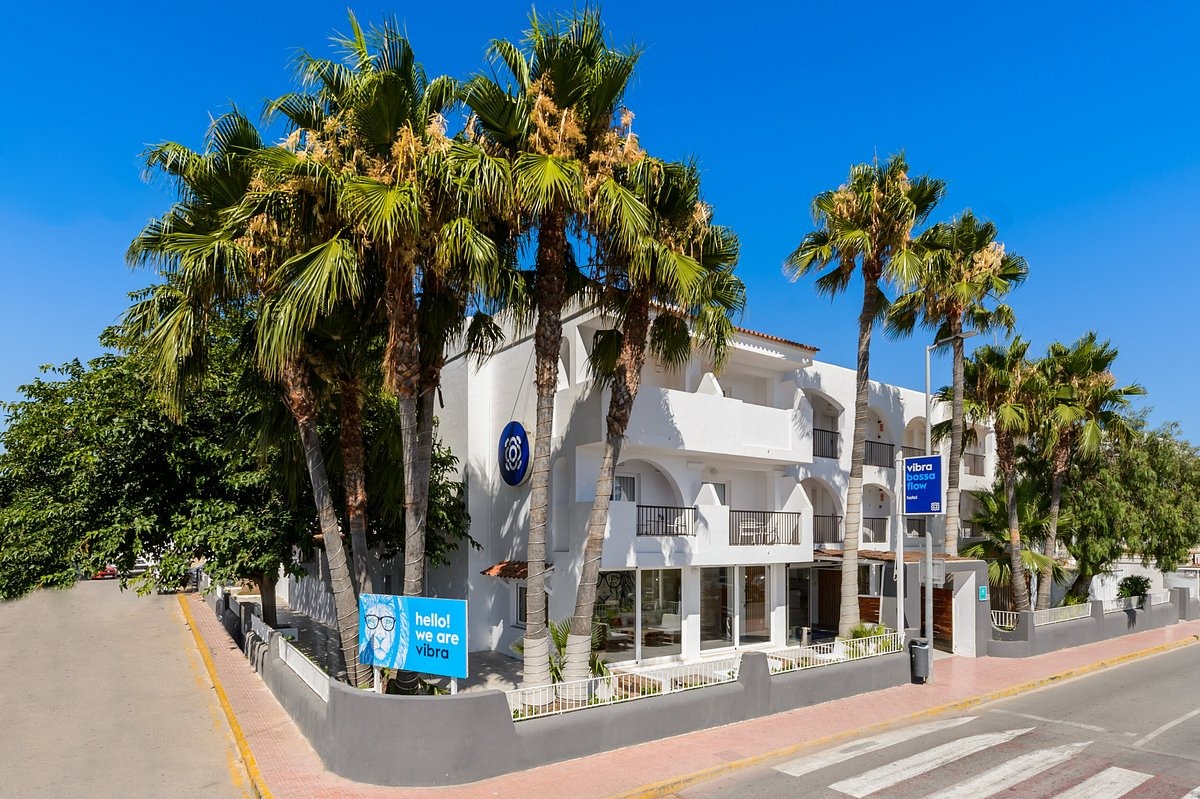 travelscoop_uk's tweet photo. #Ibiza luxe 4-night #minibreak with flights 👉 https://t.co/8dAhGn1rFh
🏖🎧 #Adultsonly stay with breakfast - near a beach & nightlife 🕺🏻 #travelscoop #traveldeals #hoteldeals #balearics #beachbreak #hittheclubs #summer2024 #springbreak #liveitlarge #spain https://t.co/V1QBv2EL1F