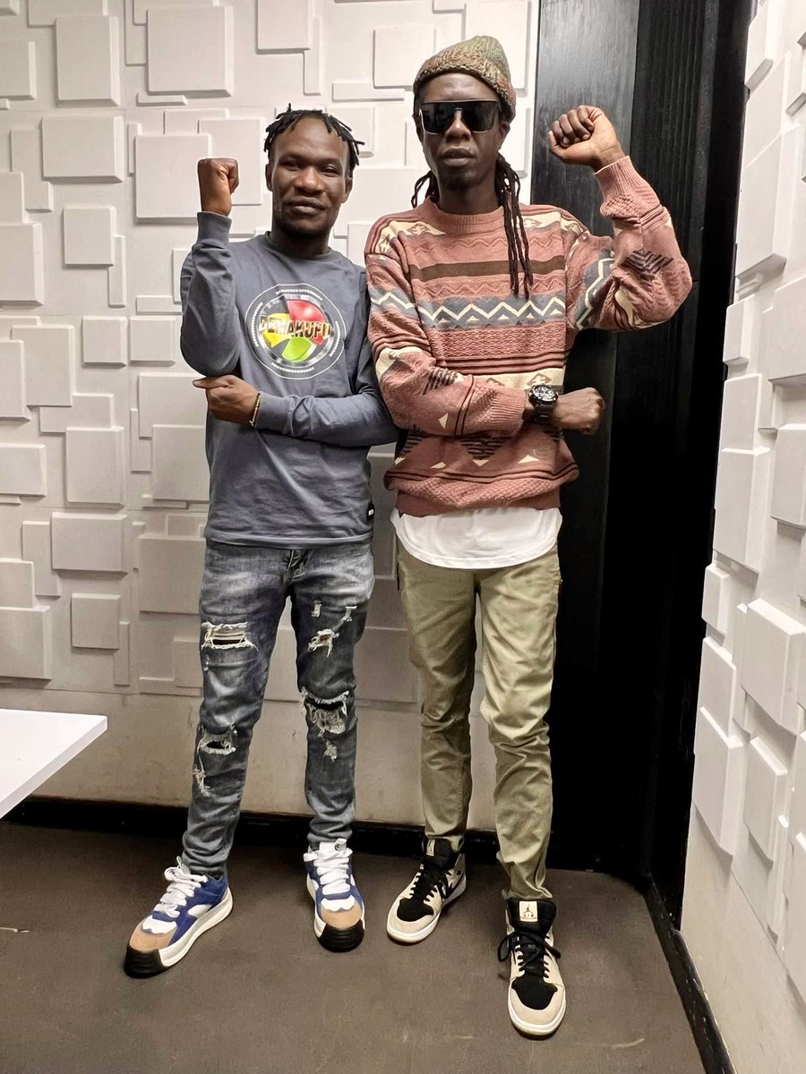 Demakufu's tweet image. Hii mixx Itabidi mu delete hizo zingine 😂