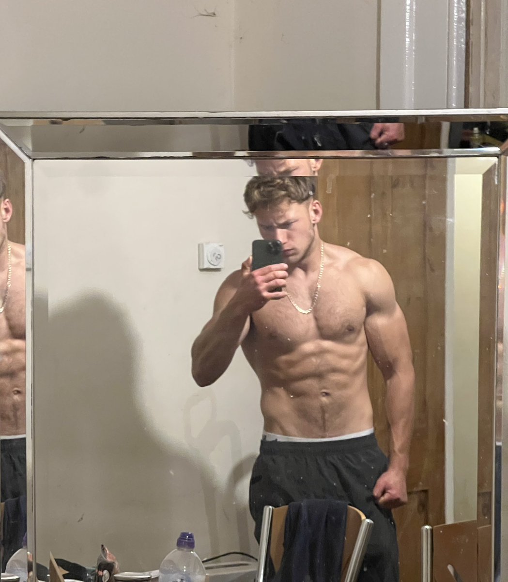 BarisYT6's tweet photo. 4 days in new diet. https://t.co/aNmBhGivt4