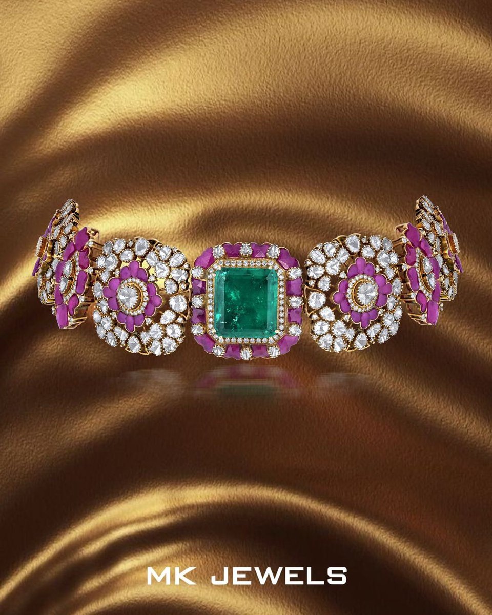 MkJewelsIndia's tweet photo. HIGH JEWELLERY–LIMITED EDITION
Experience royal sophistication with MK JEWELS choker set
Enjoy 25%OFF on making charges and 25%OFF on Diamond and Polki Jewellery
Fo every purchase of ₹25000 or more, you will receive a coupon for our exciting lucky draw scheduled for 1st August https://t.co/a6Wvk4MvGm