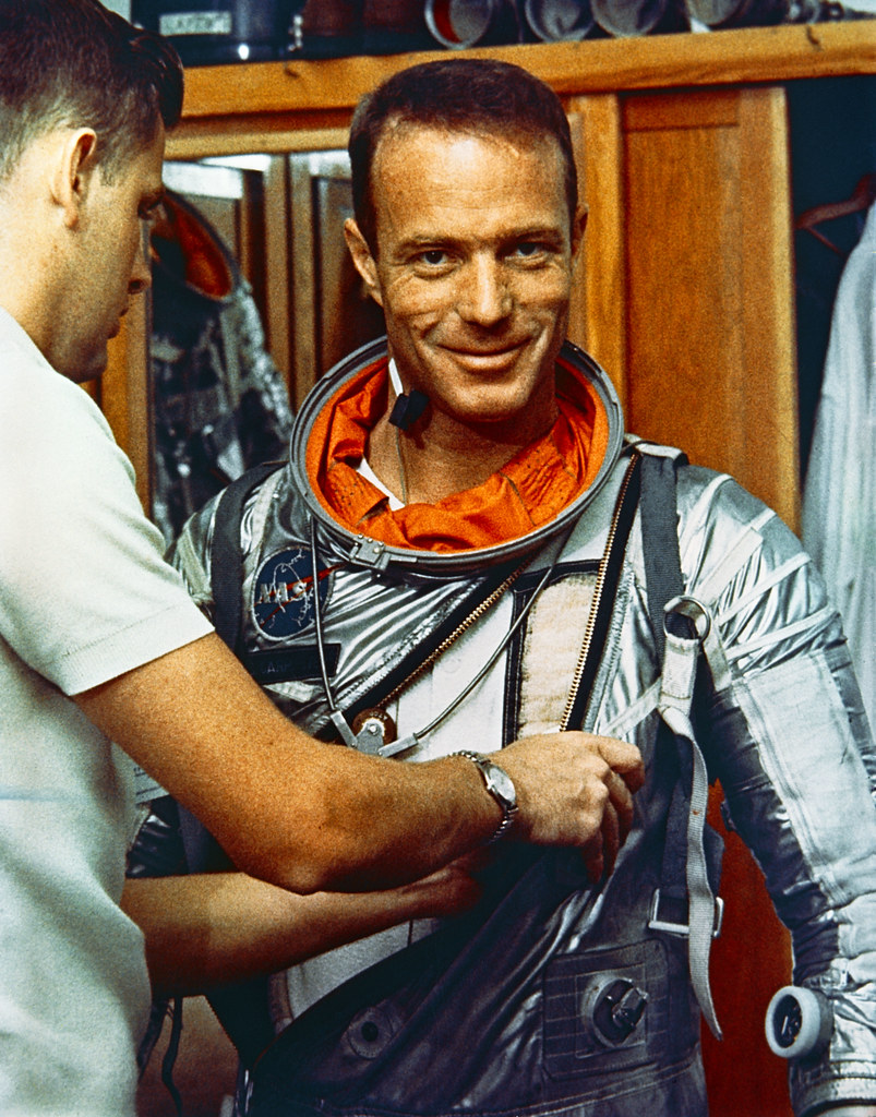 mariobianchi18's tweet photo. Il #24maggio 1962 #ScottCarpenter è il secondo americano ad orbitare attorno alla Terra. A bordo di Aurora 7 effettua 3 orbite ad un'altitudine massima di 263 km. Poi atterrerà nell'Oceano Atlantico a circa 1600 km a sud-est di #CapeCanaveral, dopo 4 ore e 54 minuti nello spazio. https://t.co/DVhILadGdU