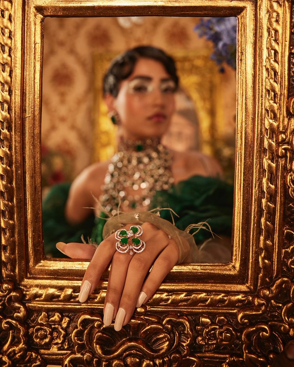 MkJewelsIndia's tweet photo. Let each piece from MK JEWELS’ high jewellery collection add a touch of grandeur to your outfits.

Benefit from 25% OFF on making charges and Diamond and Polki Jewellery. And get a coupon with purchases over ₹25,000 for a lucky draw entry scheduled for 1st August. https://t.co/jSVjK8hzZ9