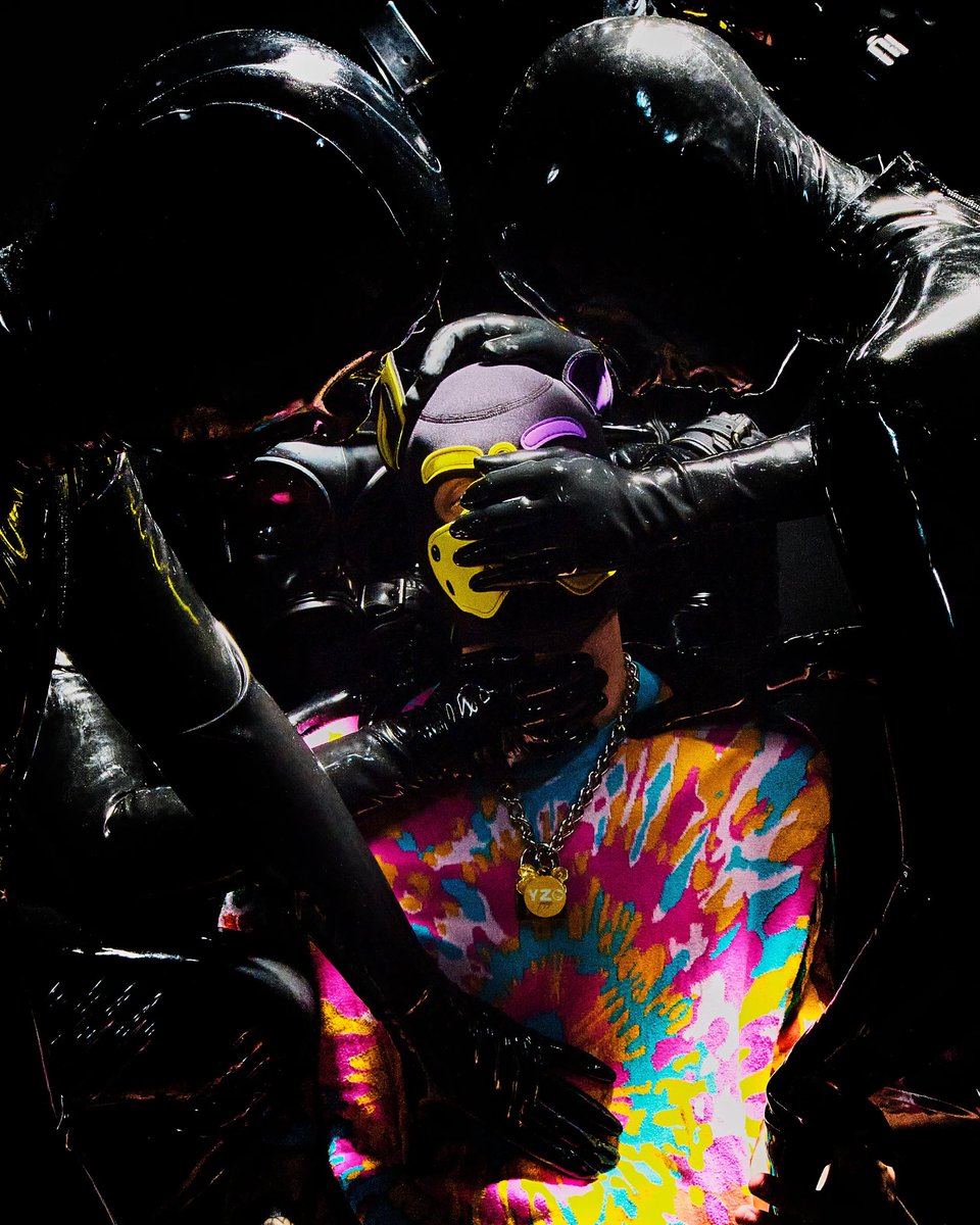 Dans la série pup in the dark avec <a href="/is_yzo/">x_yzo</a> et tous les copains