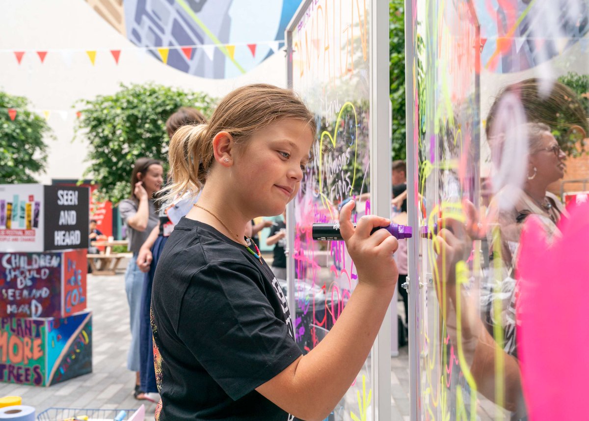 Saturday 15 June is #LSEFestival Family Day! 👨‍👩‍👦 Bring your kids to our Centre Building Square to get creative with campaign poster-making, or to build a dream neighbourhood with Lego! 🧱 Pre-book your places 👉 ow.ly/xWSe50REfrA