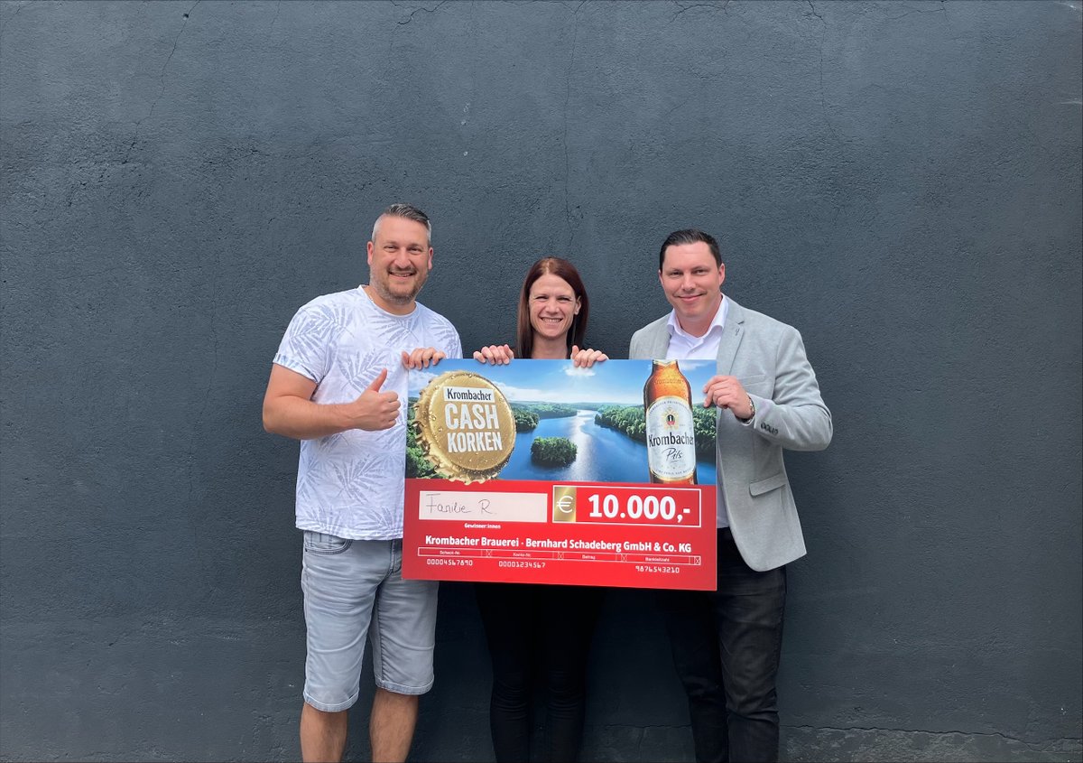 Krombacher Cash-Korken-Glück im eigenen Garten - Familie aus Bochum räumt den ersten 10.000 € - Gewinn ab
👉krombacher.de/standards/pres…