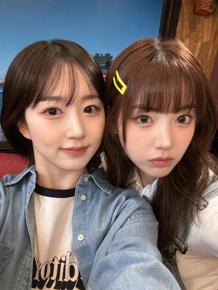 BogotaNmixx's tweet photo. [240524] [@NMIXX_official] [#YT]

[📸] #WorkingDoll #워크돌

🐽🍳👩‍🍳🍽️🍚
🐻‍❄️🐶 https://t.co/UpN0EHTK6b

#NMIXX #엔믹스
#해원 #HAEWON
#지우 #JIWOO https://t.co/rghq38fBaE