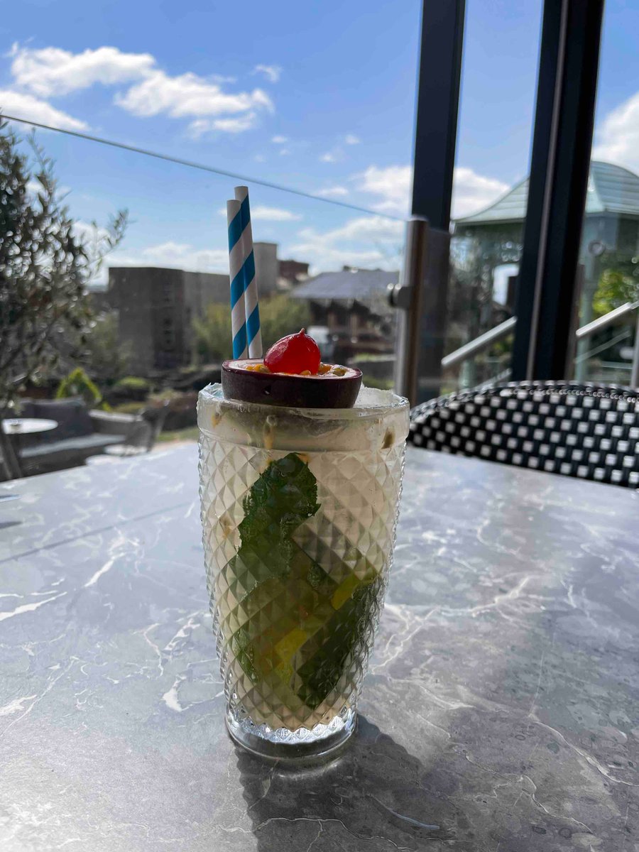 Fresh juices, premium spirits and finished with fruit garnishes, our hand crafted Cocktails are made for your sipping pleasure this Summer 🍹🍸

#summersips #alfresco #cork #pure_cork #purecork