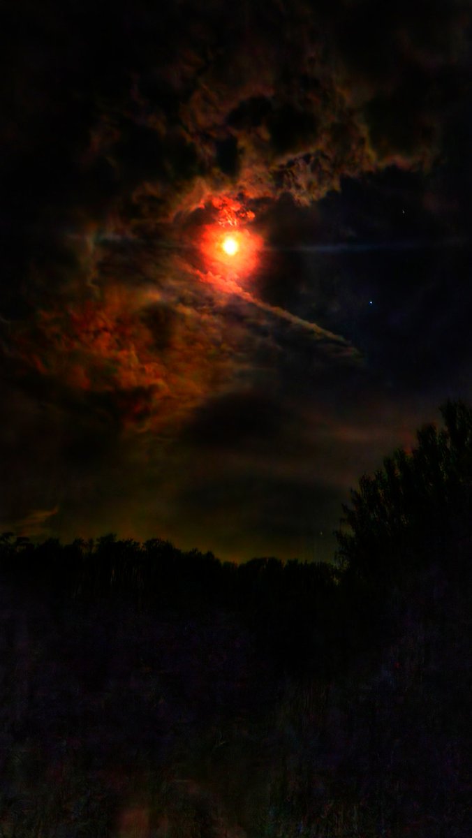 In the eye...
#ThinkDeeply #Atalanta #KRC20 #EigerAdventure #LINEMANคุ้มชัวร์xBUS #CamperKobarahxMilkPansa #MyLoveMixUpTH #FridayMotivation #KwentongEDSA #Sanusi #art #sky #shepdogshep