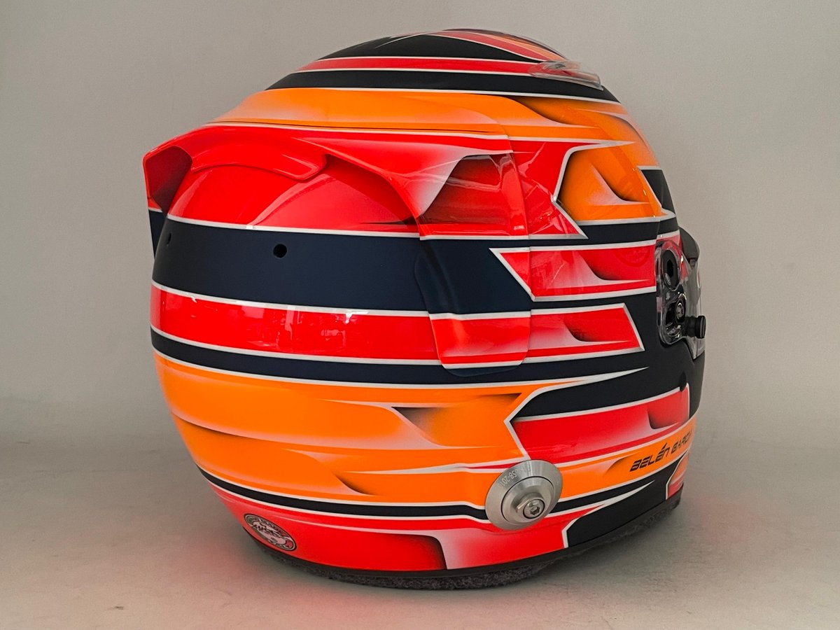 Totally fell in love with the contrast of glossy fluo colors and matte blue🙌🏻

Huge thanks to <a href="/belengarciaes/">Belen Garcia Espinar</a> for trusting us also this time🙏🏻

Save this post if you like this design as well!

#racing #helmet #bell #luckydesign