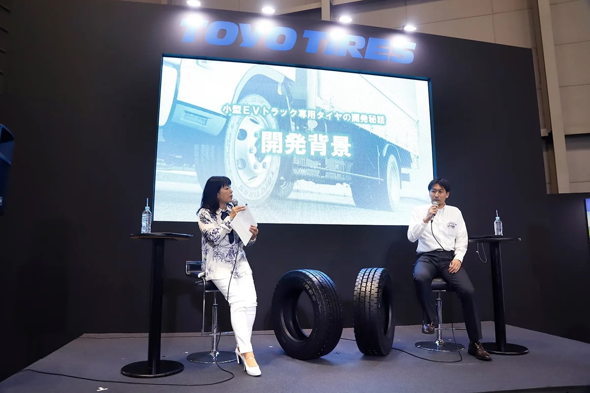 merkmaljp's tweet photo. トーヨータイヤがジャパントラックショー2024に初出展! 小型EVトラック専用タイヤ「NANOENERGY M151 EV」など革新技術を披露
https://t.co/cB9af3b2jt
#TOYOTIRES #トーヨータイヤ #M151EV #NANOENERGY #ジャパントラックショー #Merkmal #PR https://t.co/Pl48p05pSS