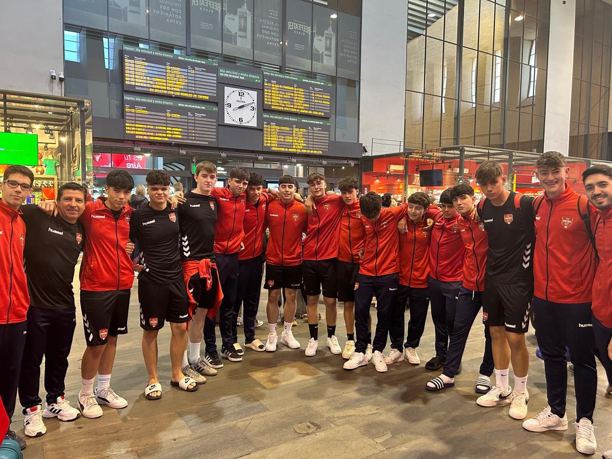 ➡️🚈 Nuestros cadetes ya están rumbo a Zaragoza para jugar el #CECadeteBM

🍀Mucha suerte chicos!!

#canteraproin 
#bmprointriana

@rfebm