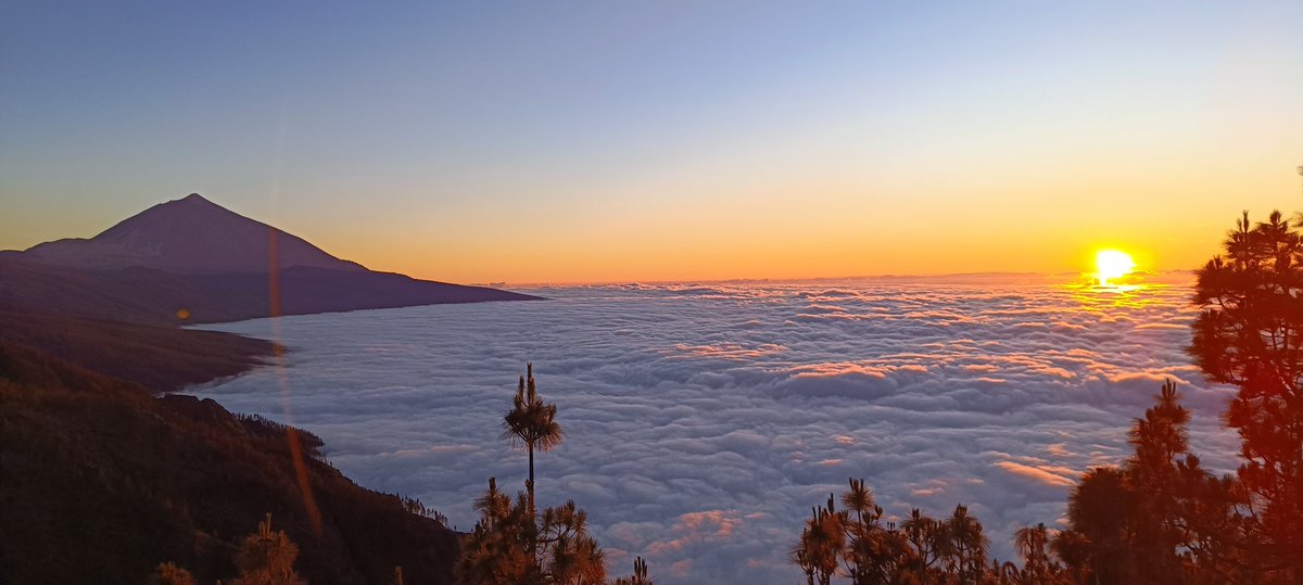 Javiroj71852231's tweet photo. Que suerte tener este paisaje a 30 minutos https://t.co/TMMG6T1mPE