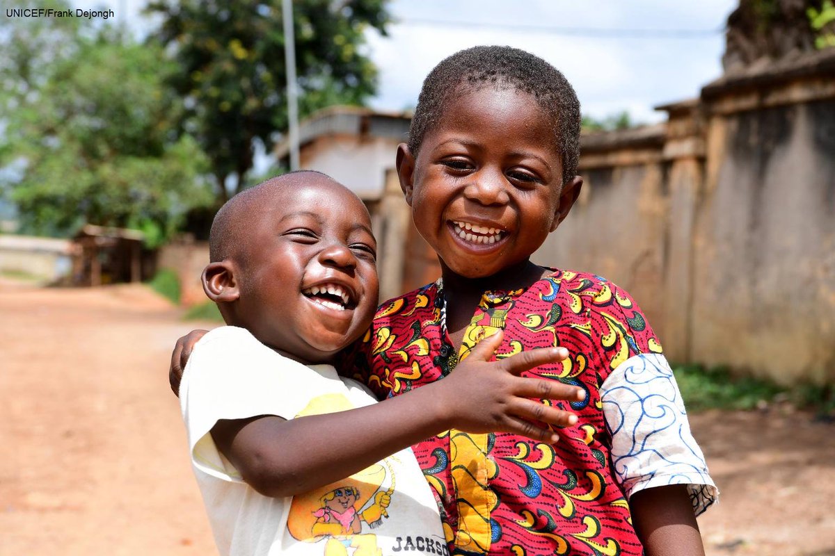 Feliz #DiaDeAfrica.   

Hoje é um dia para celebrar e lembrar os direitos de todas as crianças da África e de Moçambique.