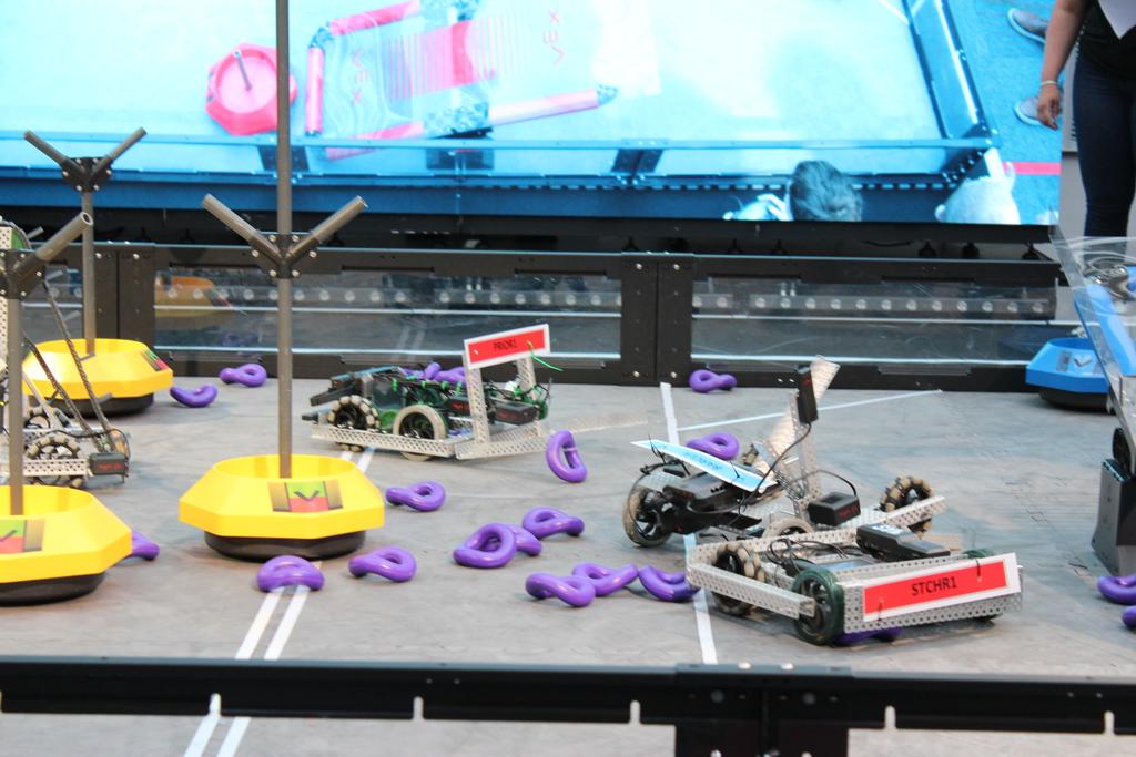 Amazing photos from last weekends Robot Rumble winners! Triple prize winners for our Year 7 and 11 teams! 
<a href="/MBDAGroup/">MBDA</a> <a href="/TPS_Hitchin/">The Priory School</a>