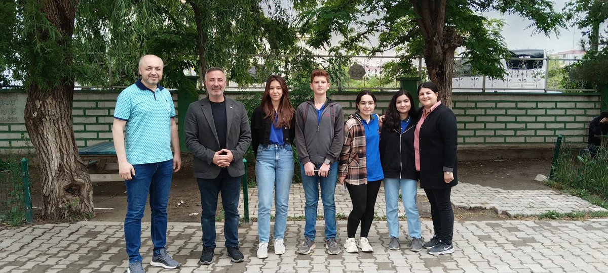 Liseler arası bilgi yarışmasında okulumuz 10. sınıf öğrencileri il 1.si olmuştur. Emeği geçen herkese teşekkür ederiz. 👏
<a href="/canl_servet/">Servet CANLI</a> <a href="/igdirmem76/">Iğdır İl Milli Eğitim Müdürlüğü</a> <a href="/valiercanturan/">Ercan Turan</a> <a href="/Yusuf__Tekin/">Yusuf Tekin</a>