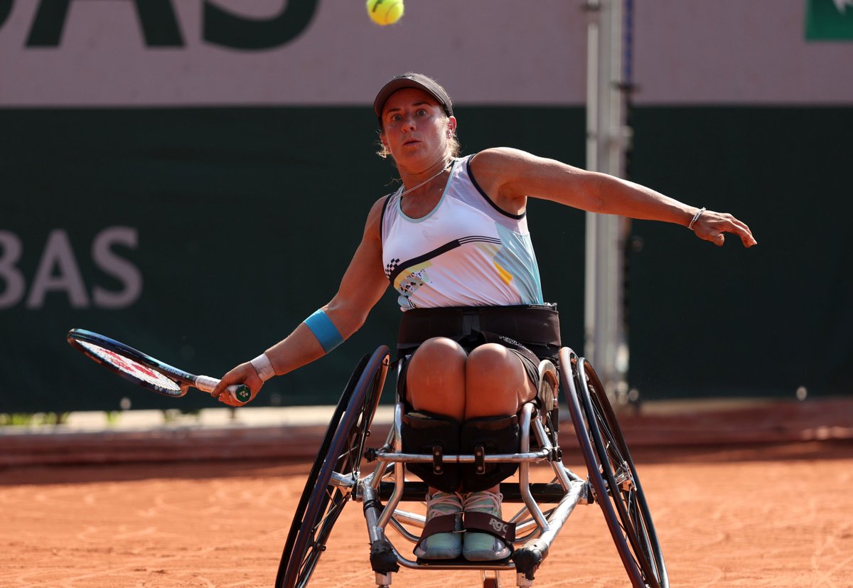 Doubles semi-final upcoming for @lucy_shuker Lucy & Aniek van Koot (NED) beat Angelica Bernal (COL) & Pauline Deroulede (FRA) 6-2, 6-3 to reach the last four at the Tram Barcelona Open. They play Xiaohui Li & Zhenzhen Zhu (CHN) later today. #BackTheBrits 🇬🇧 | #wheelchairtennis