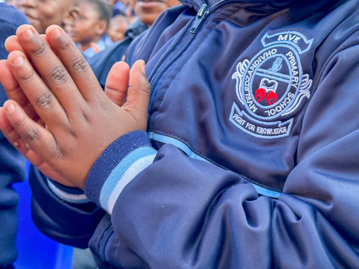 GautengHealth's tweet photo. MEC for Health and Wellness, @NkomoNomantu this morning led the Integrated School Health Programme and donated essentials to learners including school shoes and sanitary towels at Mveledzandivho Primary School in Chaiwelo, Soweto #AsibeHealthyGP #30YearsOfHealth https://t.co/JRuf79x6fk