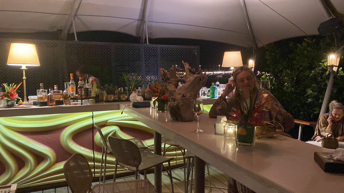 paulinedaniels's tweet photo. Floating bar and restaurant at #constanceleprincemaurice #postedeflacq #Mauritius https://t.co/oLkzwuTsqW