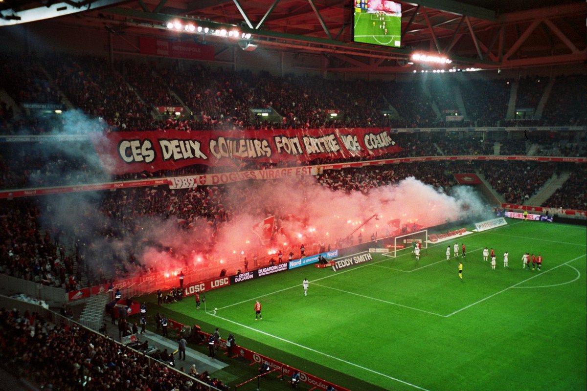 AuStadeLillois's tweet photo. No Pyro, No Party ! 💥 https://t.co/Yyp4J76L4T