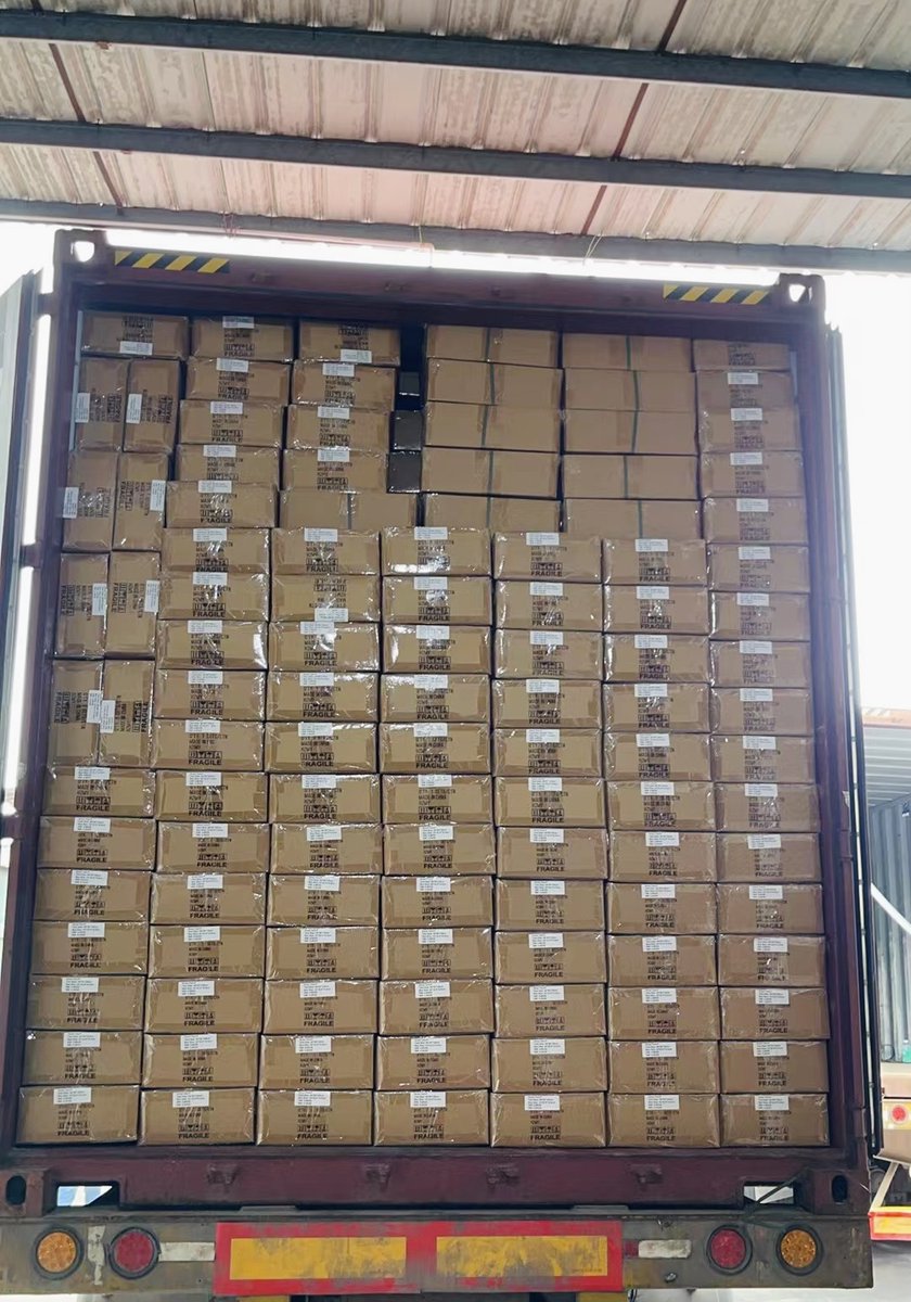 SumerZhong's tweet photo. Full Container of LED lights and tents, mixed order are welcome
Email:sumer@hongyidg.com
WhatsApp &amp; Wechat &amp; Phone: 
86-18186844638
#IndoorFarming #420 #Cultivation #homegrown #Indoorgarden #Rockwool #Kush #growers #Agriculture #grow #hemp #HongYiHorticulture #bygrowersforgrowers https://t.co/KxD6VFiO6F
