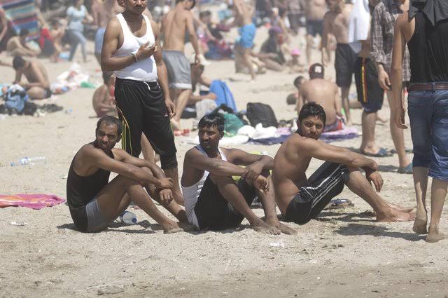 Türkiye'nin öncelikli sorunu başıboş köpekler değil, başıboş sığınmacılardır.
#ÜlkemdeMülteciSığınmacıİstemiyorum