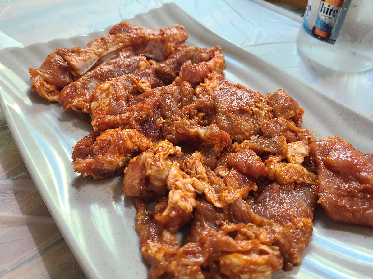 mjhosd's tweet photo. 홍천 맛집 식객허영만의 백반기��에 나온 제일숯불구이로 고추장 갈비 맛집입니다.

강원도 홍천군 홍천읍 너브내길 49
0507-1346-4123
월요일~토요일 16시~21시
일요일 정기휴무

#홍천맛집 #홍천백반기행 #식객허영만의백반기행 
#홍천읍맛집 #홍천여행코스 #강원도맛집 https://t.co/23ZvTQ8zgJ