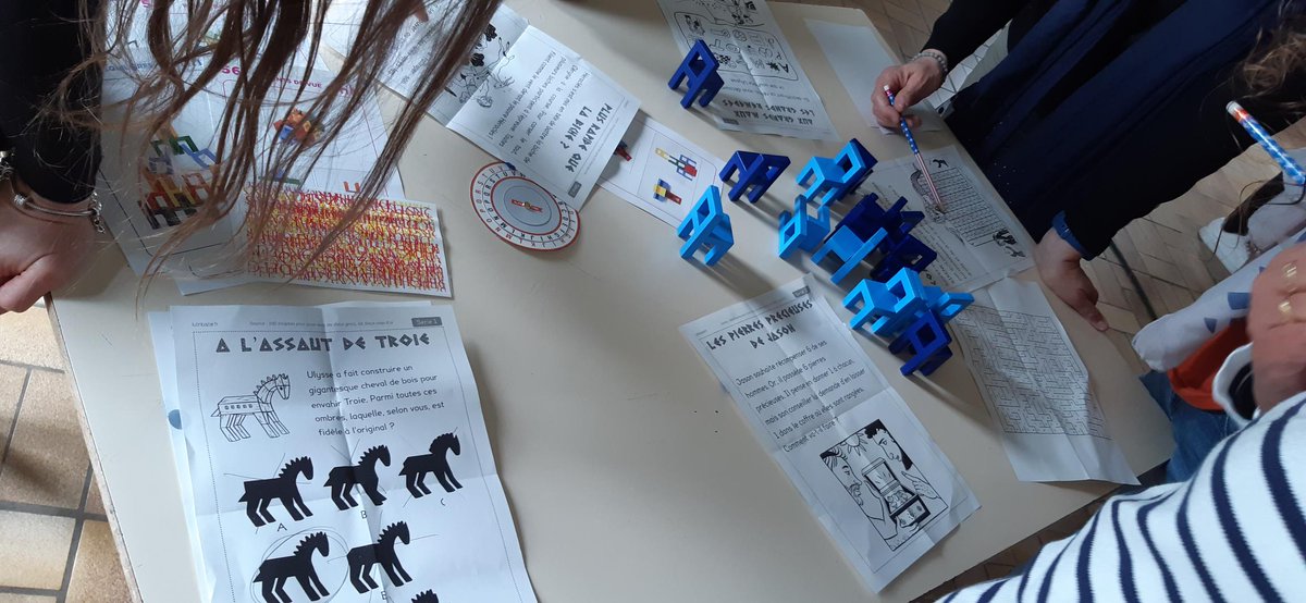 Canope_DTCVL's tweet image. 🔍🏃‍♂️ Hier, l'atelier @Canope_45 a participé à la journée pédagogique des référents périscolaires de la @VilledOrleans en animant plusieurs ateliers sur "L'#escapegame : une activité collaborative".
🙏 Merci à tous les participants 
#collectivité #Collter #pedagogie #collaboration