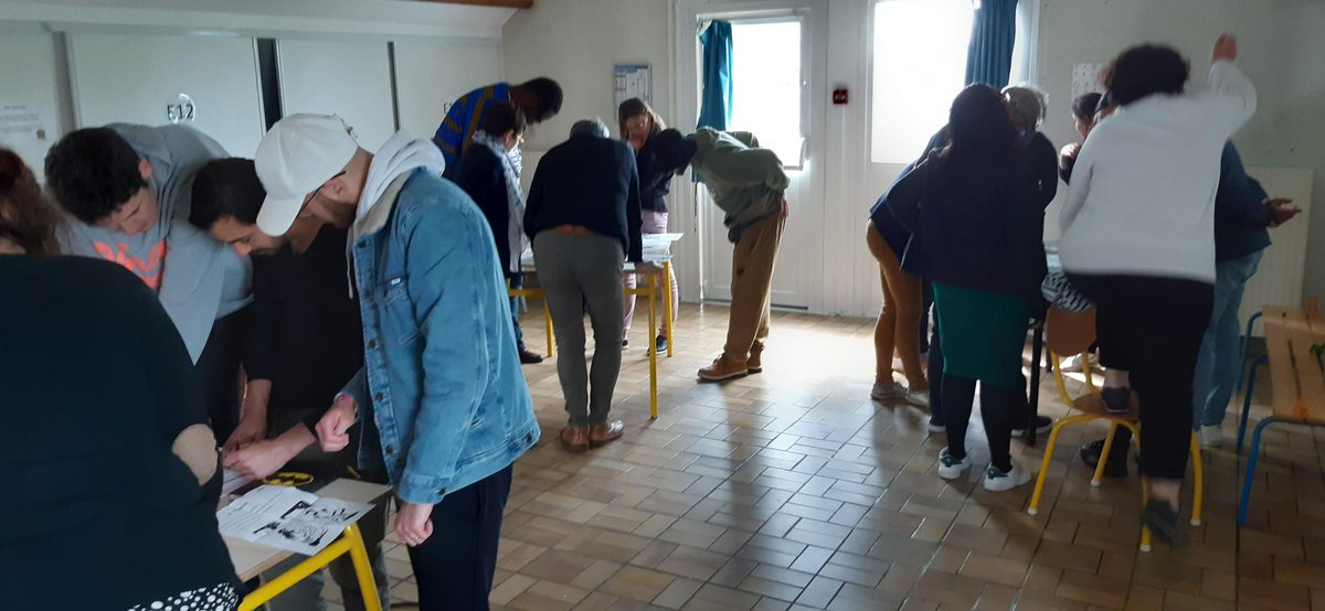 Canope_DTCVL's tweet image. 🔍🏃‍♂️ Hier, l'atelier @Canope_45 a participé à la journée pédagogique des référents périscolaires de la @VilledOrleans en animant plusieurs ateliers sur "L'#escapegame : une activité collaborative".
🙏 Merci à tous les participants 
#collectivité #Collter #pedagogie #collaboration