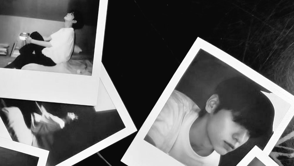 clandestienn's tweet image. [ soobjun au ]

— 𝒀𝒆𝒂𝒓𝒔 𝒐𝒇 𝑳𝒐𝒏𝒈𝒊𝒏𝒈 —

jika perasaan terhadap seseorang diibaratkan sebuah kamar, maka ada satu pintu di ruang hati Sandy yang akan selalu ia kunci dan akan terbuka dengan sendirinya, sewaktu-waktu.