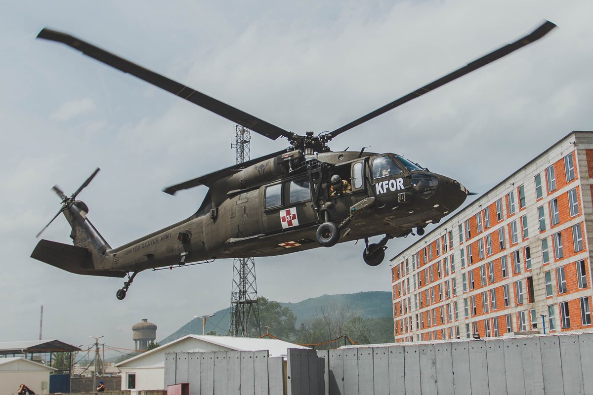 The #EULEX Formed Police Unit conducted last week a joint Medical Evacuation training exercise 🚑🚁with <a href="/NATO_KFOR/">NATO Kosovo Force - KFOR</a> Units.

🎯 To provide effective &amp; safe medical evacuation of wounded or sick persons.