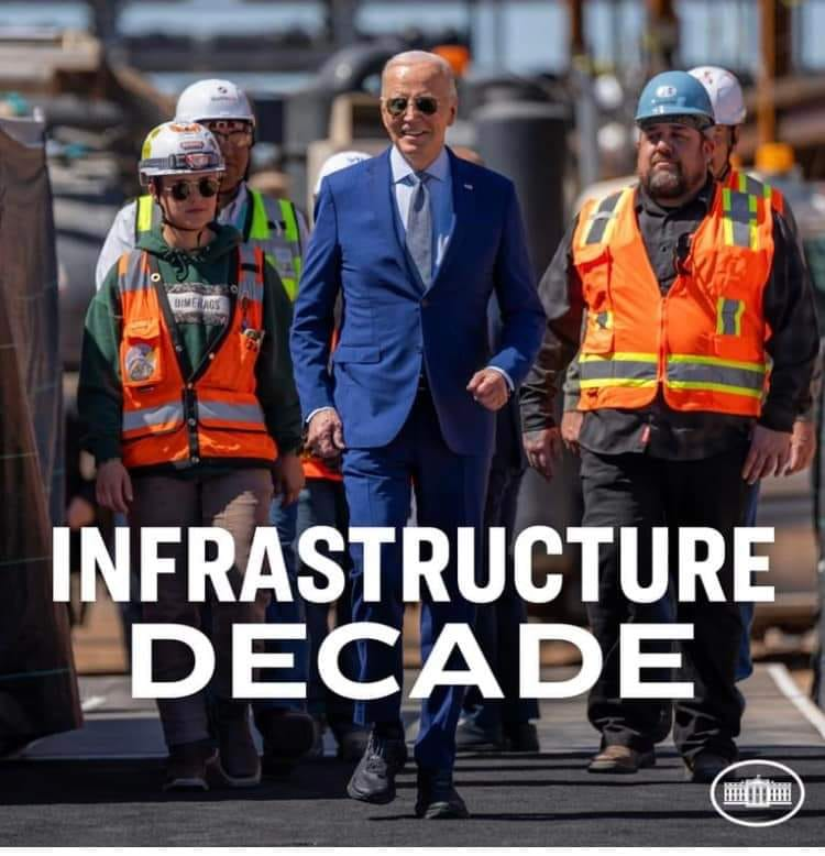 @Jules31415 Criminal defendant Donald Trump is not fixing anything! We remember him putting on a hard hat co-splaying Infrastructure Week. Trumptastrophe: The ‘infrastructure week’ that never was! Remember Trump in Racine, Wisconsin in 2017 with a shovel breaking ground for Foxconn