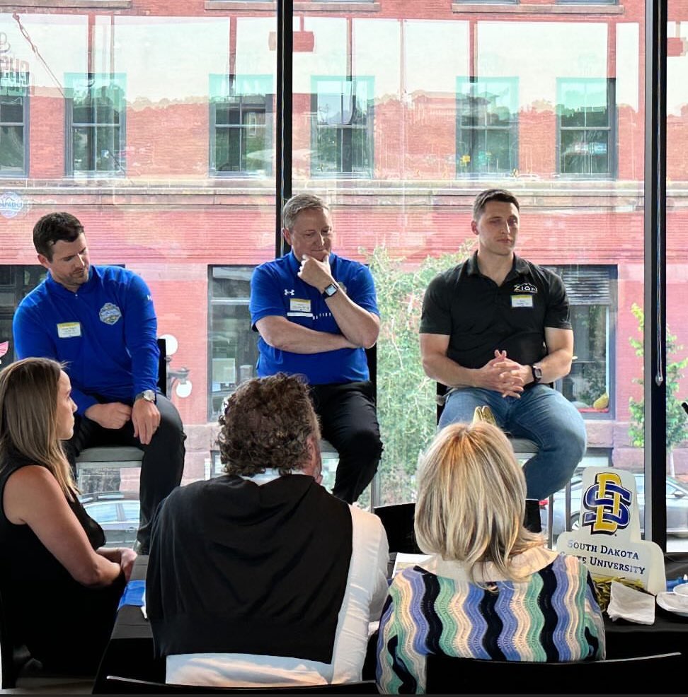 TCJackrabbits's tweet photo. Successful Alumni Dinner tonight in St Paul. Huge thank you to @SDSURogers3 , @Coach_AJ, and @zenner31 for speaking. It was a great evening. https://t.co/oWFLQLWMvk