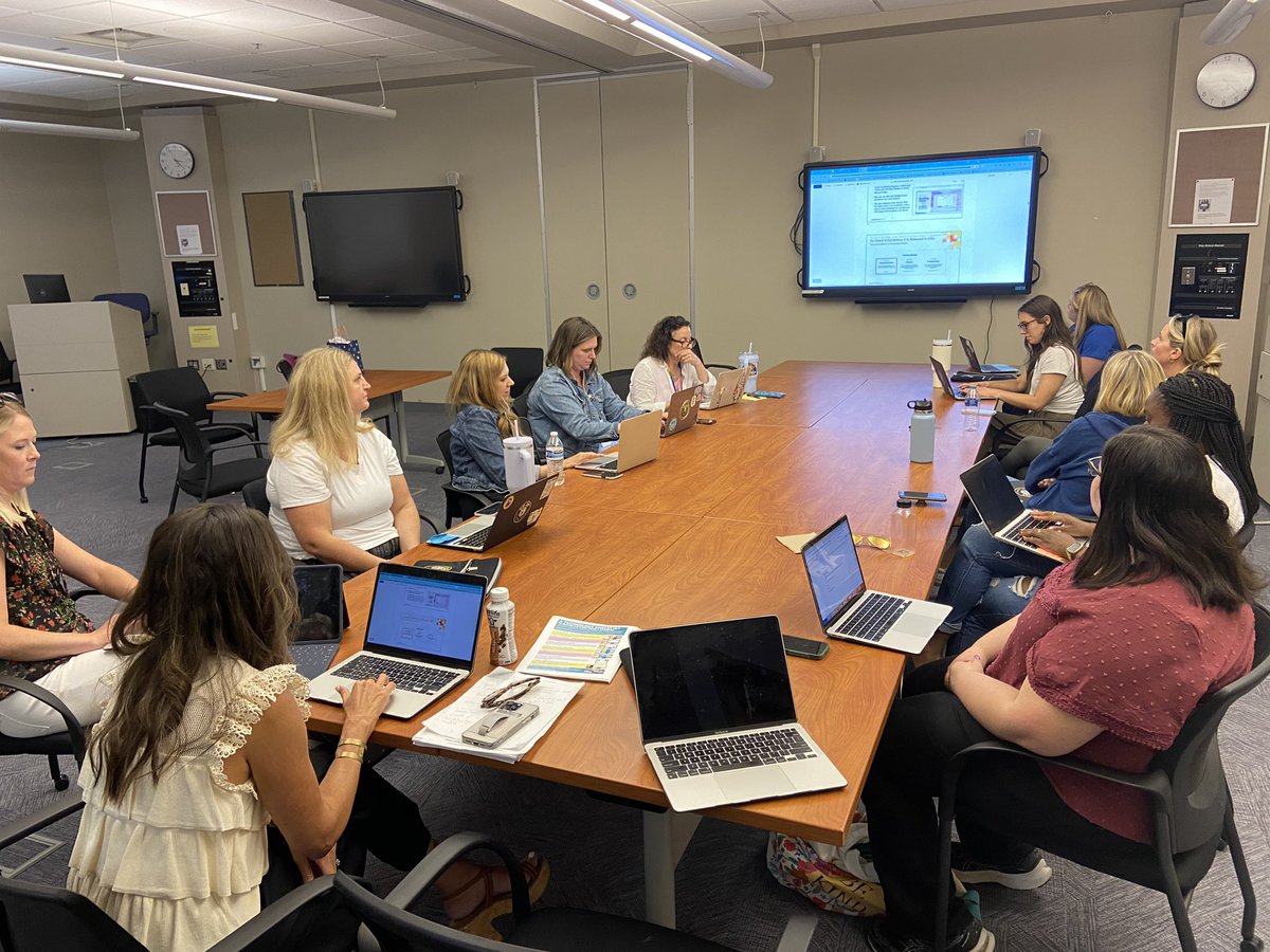 clalko2's tweet image. Fascinating department meeting presentation today explaining how assistive technology can support students with unique learning abilities. Thank you Robin MacLeish! #resourceroom #specialeducation