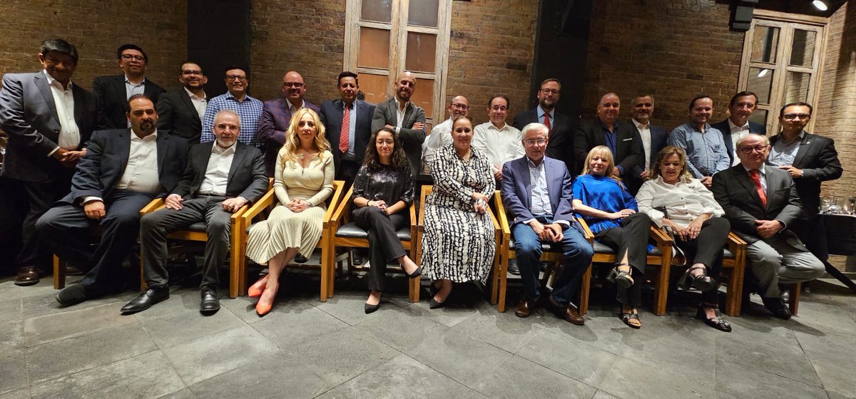 jrodriguezarana's tweet image. Foto de familia del congreso internacional de derecho administrativo global de Toluca.