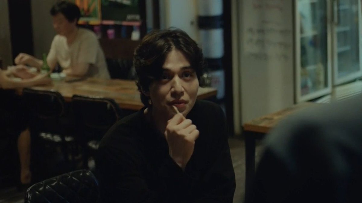 Chhagiya1310's tweet photo. I think I found the thing Moon Jo was eating in pub #LeeDongWook #StrangersFromHell #KoreanSnacks
#DriedSquid https://t.co/FIr1ZyqtWV