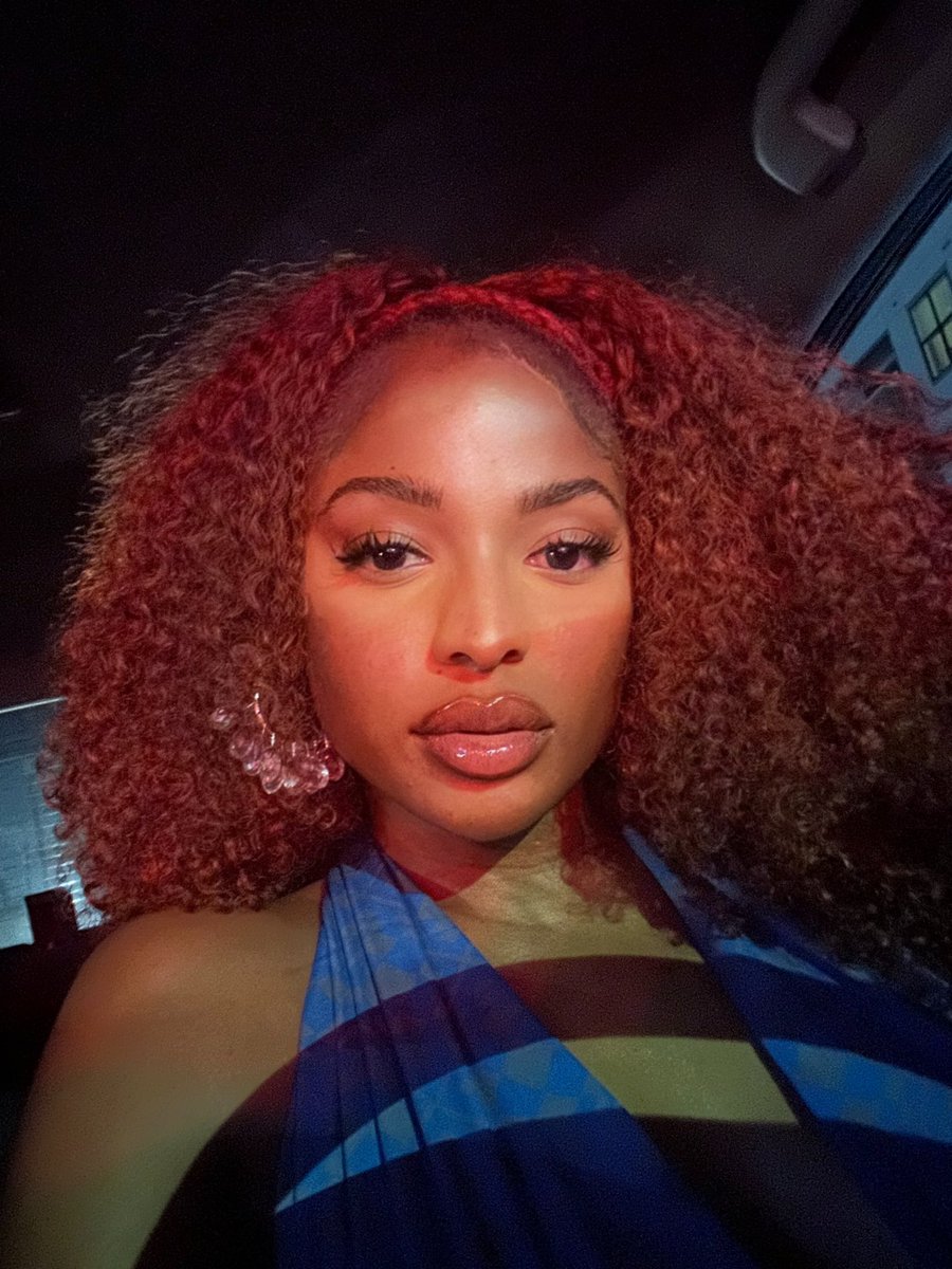 VCUMMINGSS's tweet image. Houston I’m outside