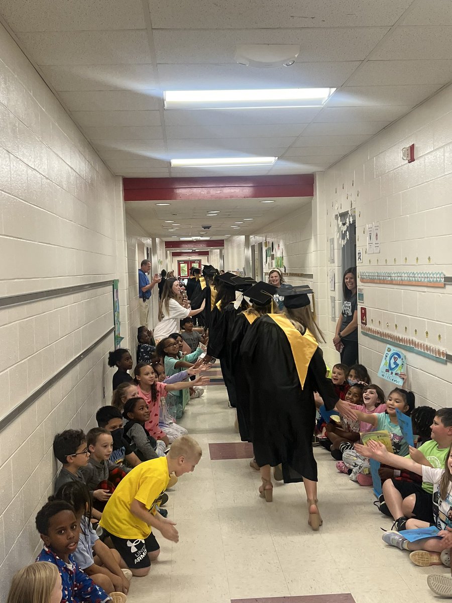 Leslie Ray tweet media