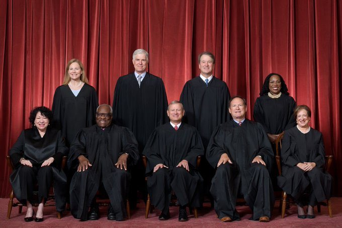 Hey, New York subway riders, I'll show you the 2 w/ the biggest man spread in the front row on the Supreme Court and you'll know the 2 biggest a'holes we pay to rule on us. See how that works?