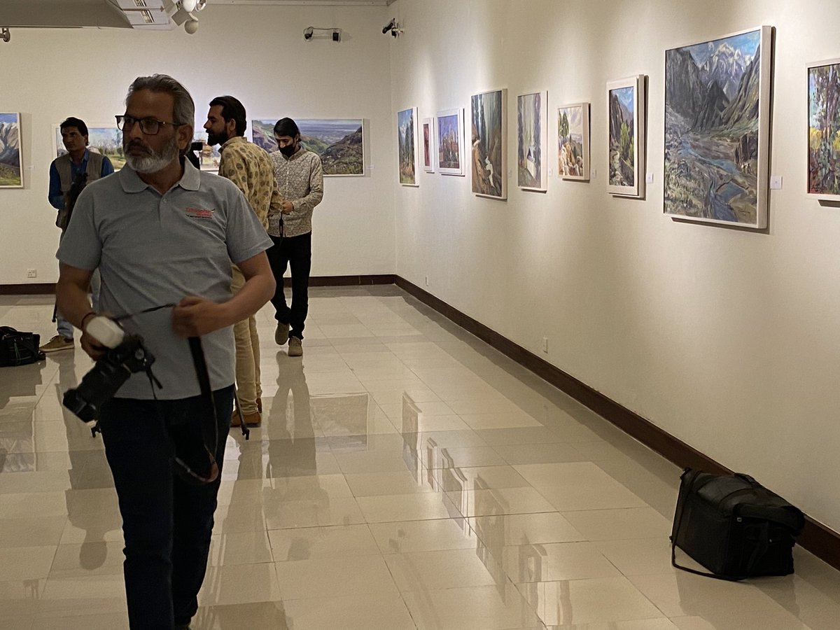 Happy to recommend this exhibition on impressions of Pakistan currently on at @PNCA in #Islamabad. Attending a vernissage and appreciating art with like-minded people is always good fun! @SpaininPakistan