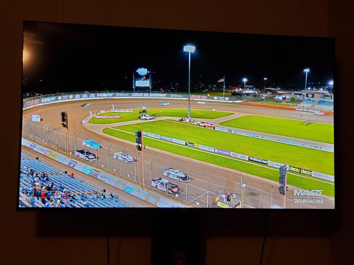 TRod182000's tweet photo. @EssexLucasOil @DustinJarrett @FloRacing @YouTube Watching the cowboy classic @lucasspeedway on facebook from Copan , Ok. Good luck @TheFast49 and @RThornton20rt. #tweetyourseat #lucasdirt https://t.co/I4A5DDOP9g
