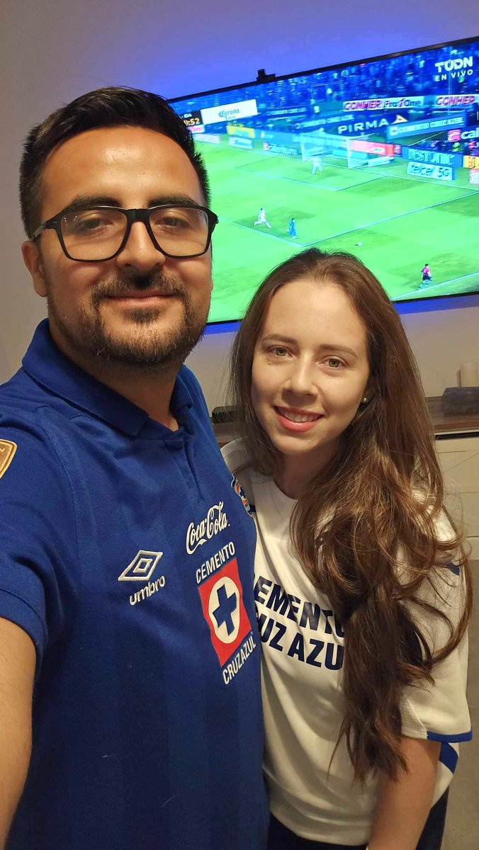MayinMorquecho's tweet photo. Vamos #cruzazul! 

#elcampeonsera
#cruzazulvsamerica
#america https://t.co/1qUmVoeAhW