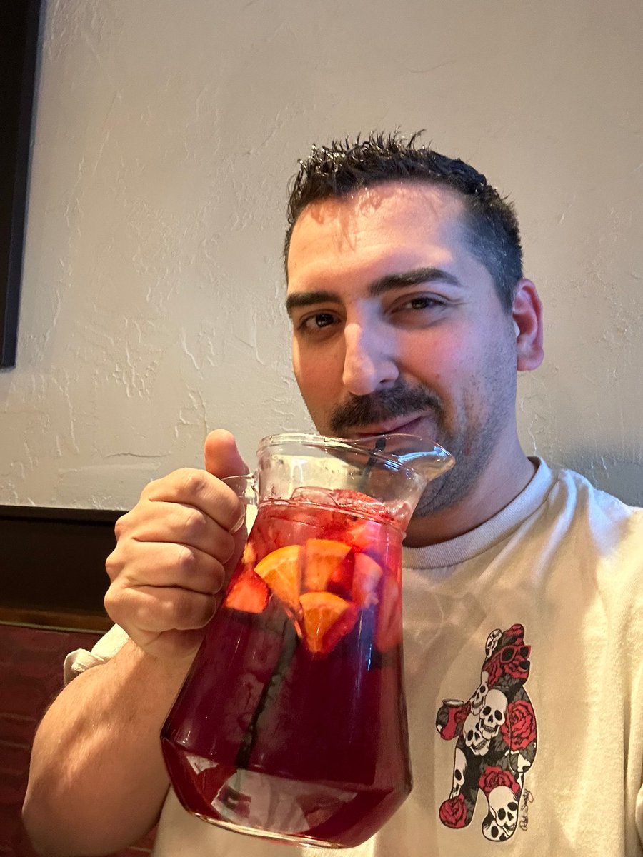 Early birthday sangria. #olivegarden