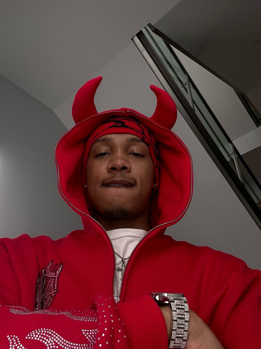 Redfromthecut tweet picture