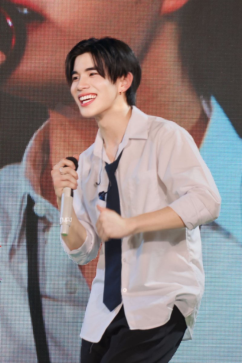 j_chittha's tweet photo. ต่อไปนี้อาการของการเป็น วันศุกร์(สุข) ก็จะเป็นอาการนี้แล้ววววว 😜❣️💞 
รอดูแล้ววววว ขอพ่วงแท็ก #MyLoveMixUpTH #MyLoveMixUp #เขียนรักด้วยยางลบ 

#fourthnattawat 
#เจมโฟ้ดชวนชิมOnlyatGrab
#GFxOnlyAtGrab
Photo : I’MPJ #IMPJ 

@tawattannn https://t.co/uxNPC17oZ3