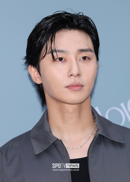 #ParkSeoJun agency stated it's difficult to confirm regarding artist personal life. Earlier, the actor was rumored to be dating Lauren Tsai, an American model, visual artist and actress. m.entertain.naver.com/now/article/47… #KoreanUpdates VF