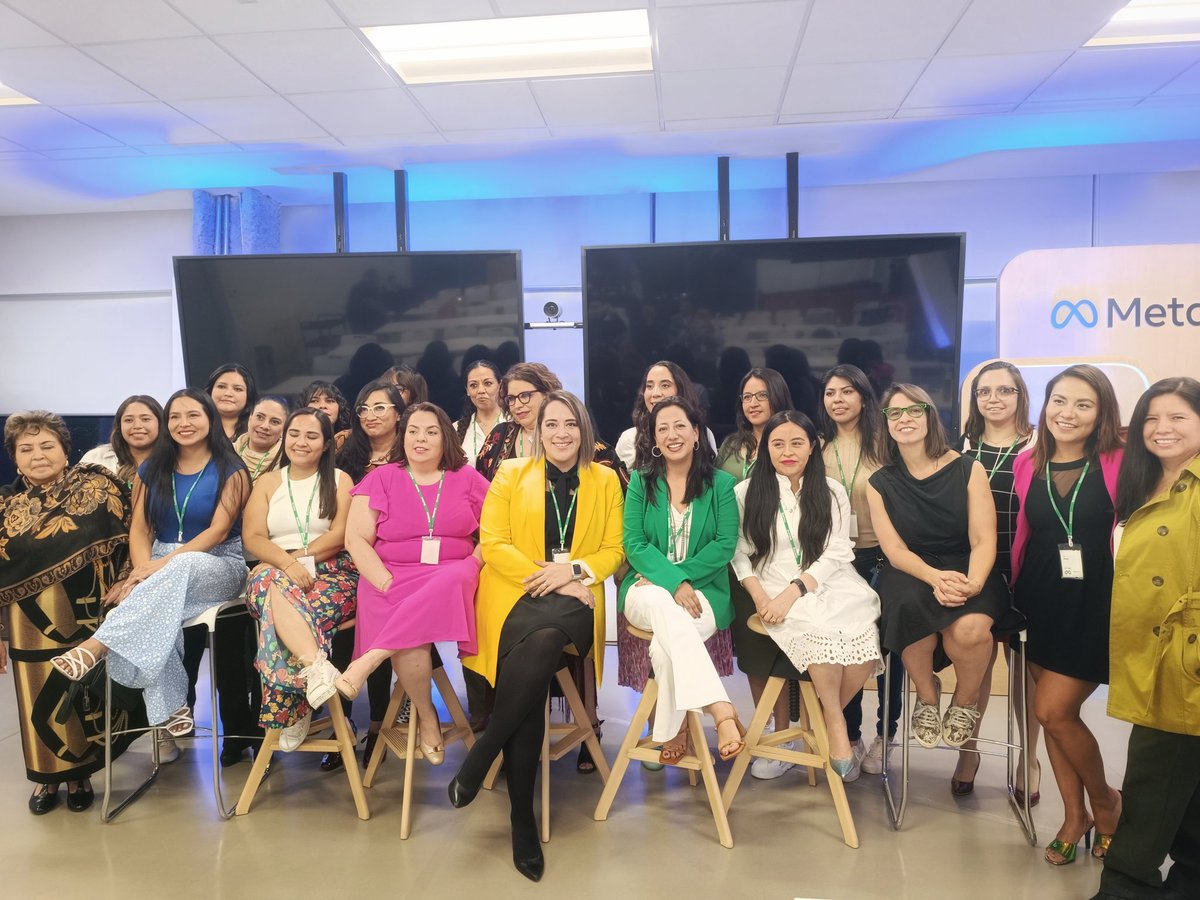 Ing_Mili's tweet photo. Muy bonito evento 😍
¡Gran honor para mi ser madrina de #WomenTaskForce de #ISC2México!
Comparte y logremos que muchas mujeres se certifiquen en ciberseguridad.💪🏻
https://t.co/ThoORqfiU3
#UnidasSomosMásFuertes 💜💪🏻 https://t.co/vFLi03Cy6Q