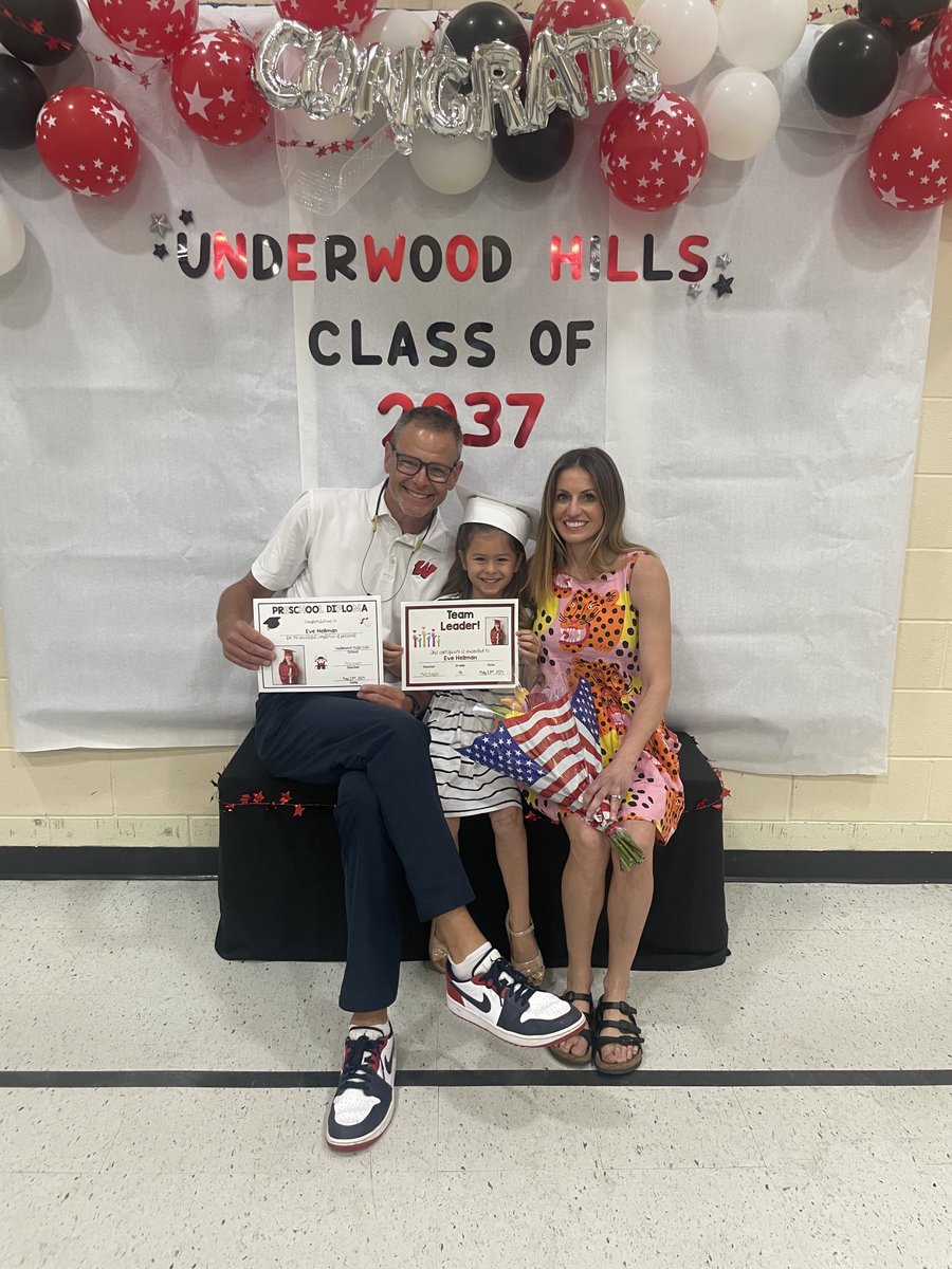 jhellman7's tweet image. Eve Mae won the Team Leader award at her preK graduation.❤️.  Evie was in the &amp;lt;1% from birth and had a litany of health issue that required surgery until she was nearly 3 1/2. She is now thriving and might pass up momma in height sooner then later 😂❤️ kindergarten here we come