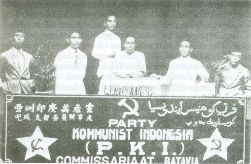 Pada 23 Mei 1920, Partai Komunis Hindia berdiri sebagai kelanjutan dari ISDV. Pada 1924, PKH berganti nama menjadi Partai Komunis Indonesia (PKI), menjadi Parpol pertama yang memakai nama Indonesia. Inilah fakta-fakta unik mengenai PKI. {sebuah utas singkat}