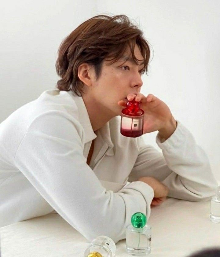 Kim Woo Bin #kimwoobin #theheirs #alienoid #uncontrollablyfond #school2013 #woobinkim #blackknight #master #ourblues #theconartists #friend2 #김우빈 #金宇彬 You can also follow his official Instagram account: ____kimwoobin (Look for the blue check mark)