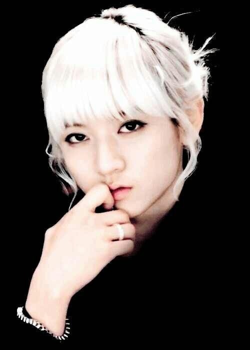 hwrngmelldansen's tweet photo. so glad y'all qrts didn't get into kpop in 2012 y'all would have never survived him https://t.co/CXMvrkyAcZ
